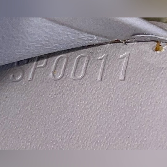 Authentic Louis Vuitton Vintage Epi Leather Agenda MM - Picture 12 of 12